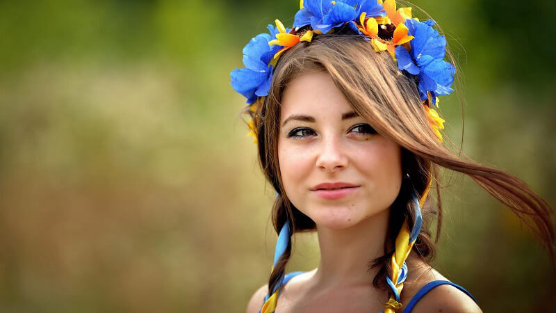 Ukrainian woman in a yellow and blue hoop